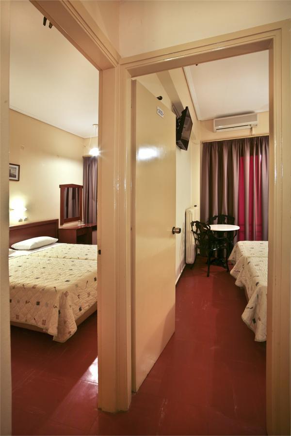 Hotel Bakos Loutráki Esterno foto